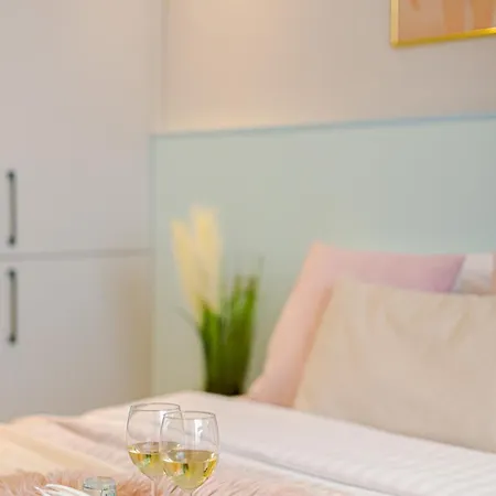 Апартаменти Downtown Living - Modern By Athenaeum Бухарест