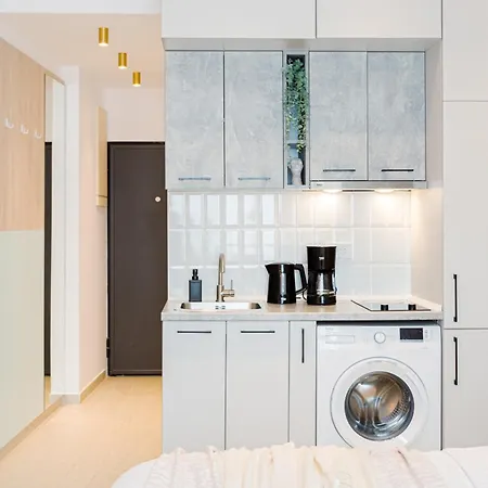 Downtown Living - Modern By Athenaeum